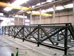 Vista de una estructura metlica en taller
